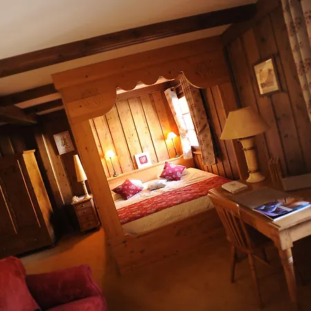 D'adrien Hotel